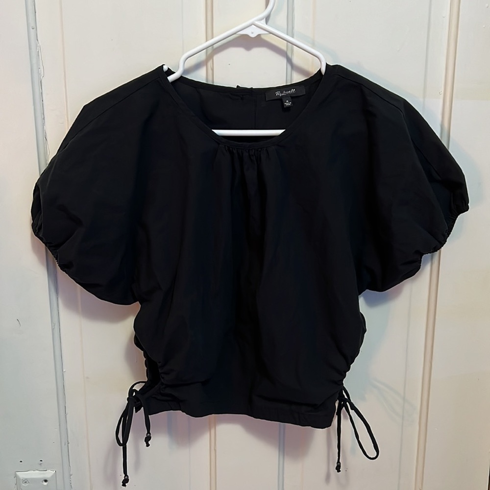 Madewell Embroidered Poplin Puff-Sleeve Cutout Crop Top in True Black - Picture 6 of 11